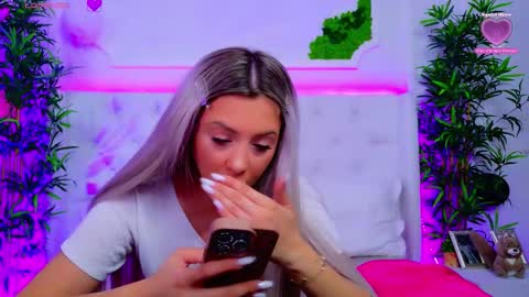 Arianna online show from October 16, 2025, 12:28 pm