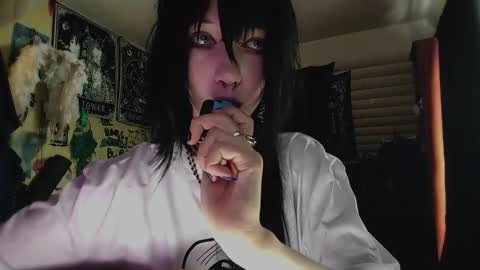 Lina online show from February 10, 2026, 11:36 am