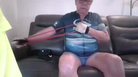 tacrunner66_ online show from April 25, 2026, 2:03 pm