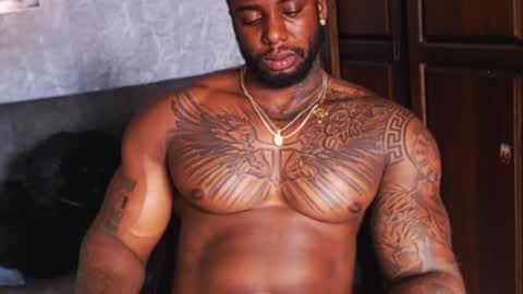 Tairon Tucke online show from December 18, 2024, 5:52 pm