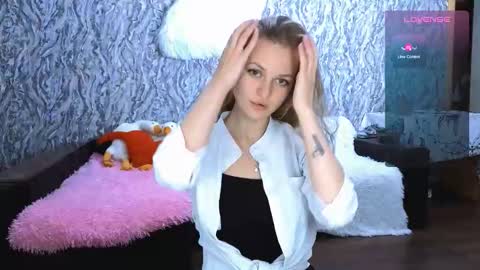 Im Taya  online show from September 29, 2025, 8:02 pm