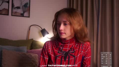 Mia online show from November 2, 2025, 1:19 am