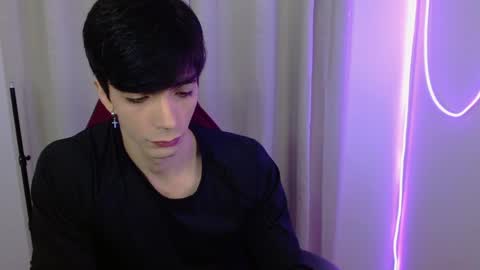 takeru___ online show from October 14, 2025, 6:47 am