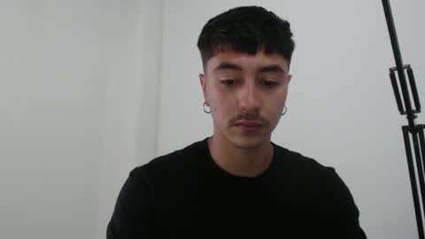 talhi_ online show from October 25, 2025, 7:41 pm