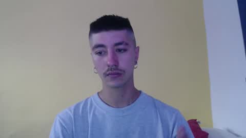 talhi_ online show from November 18, 2025, 7:18 pm