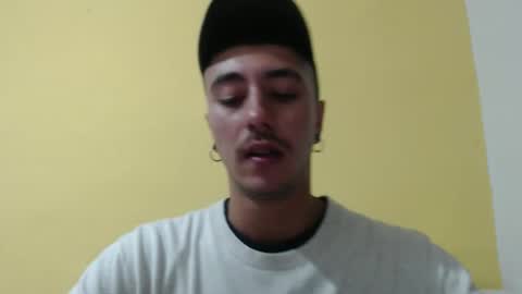 talhi_ online show from November 20, 2025, 2:01 am