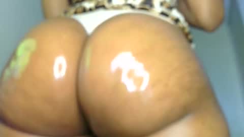 Snapshot of talia2547 chatting on February 6, 2025, 11:15 pm heyim talia online show from February 6, 2025, 11:15 pm