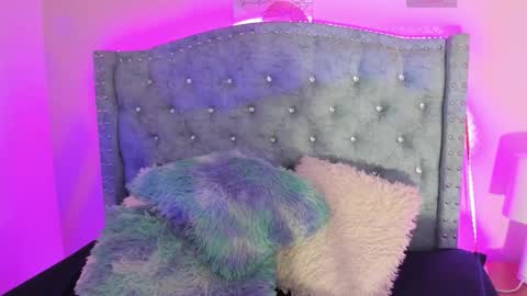 Snapshot of taliaskyx21 chatting on May 6, 2026, 3:28 pm Talia Sky online show from May 6, 2026, 3:28 pm