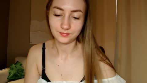  Kira  online show from January 8, 2025, 10:37 am