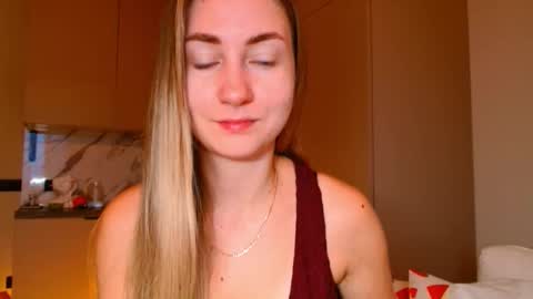  Kira  online show from November 27, 2025, 6:04 am