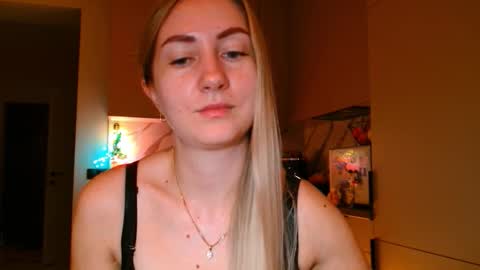  Kira  online show from February 10, 2026, 7:01 am