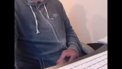 Snapshot of tallguysfbay chatting on November 2, 2025, 6:10 pm tallguysfbay online show from November 2, 2025, 6:10 pm