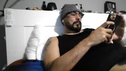 talllatino310 online show from December 2, 2025, 4:40 am