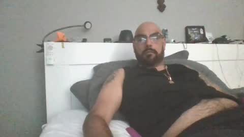 Snapshot of talllatino310 chatting on June 25, 2026, 7:51 pm talllatino310 online show from June 25, 2026, 7:51 pm