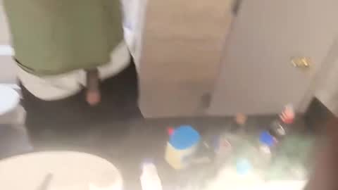 tallslimmy32 online show from April 4, 2026, 11:57 pm