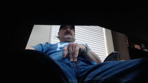 Snapshot of talltexxxan chatting on February 4, 2025, 9:52 pm talltexxxan online show from February 4, 2025, 9:52 pm