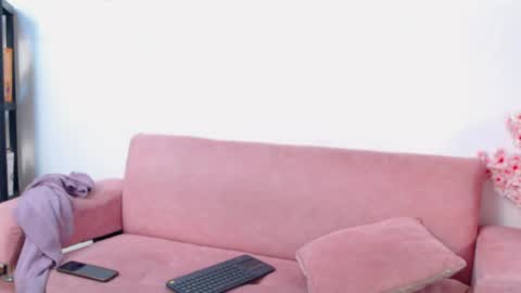 Snapshot of tamar4_f00x chatting on May 2, 2026, 12:43 pm Hi im sara online show from May 2, 2026, 12:43 pm
