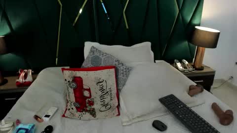 Snapshot of tamara_myller1 chatting on March 4, 2026, 12:44 pm Tamara online show from March 4, 2026, 12:44 pm