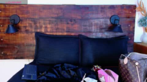 Snapshot of tamara_sanz1 chatting on February 18, 2026, 10:11 am online show from February 18, 2026, 10:11 am