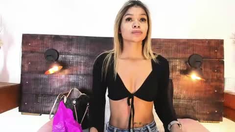 Snapshot of tamara_sanz1 chatting on June 12, 2026, 10:58 am online show from June 12, 2026, 10:58 am