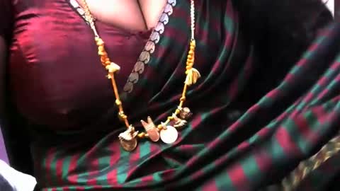 tamil_rathi online show from December 4, 2025, 3:16 am