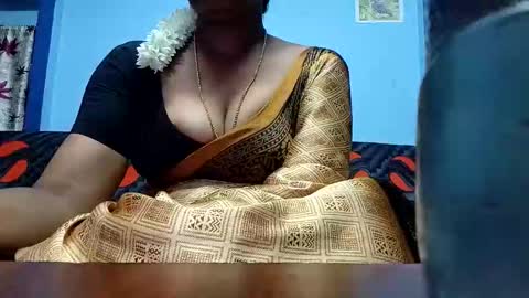 Snapshot of tamilmadhi520 chatting on April 18, 2026, 6:23 pm tamilmadhi520 online show from April 18, 2026, 6:23 pm