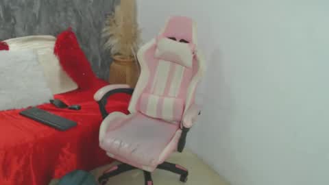 tammycooperr online show from February 8, 2025, 2:58 am