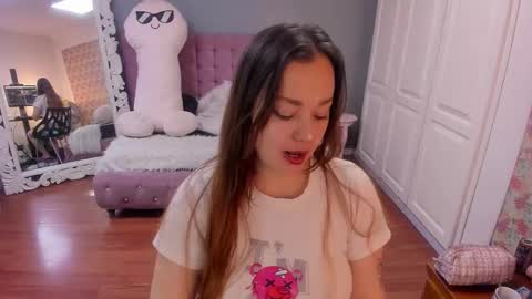 Tammara  online show from November 22, 2025, 5:39 am