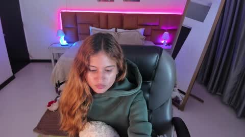 Snapshot of tamy_edwards chatting on May 2, 2026, 12:48 am Tamy online show from May 2, 2026, 12:48 am