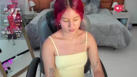 Snapshot of tamy_edwards chatting on July 4, 2026, 8:04 pm Tamy online show from July 4, 2026, 8:04 pm