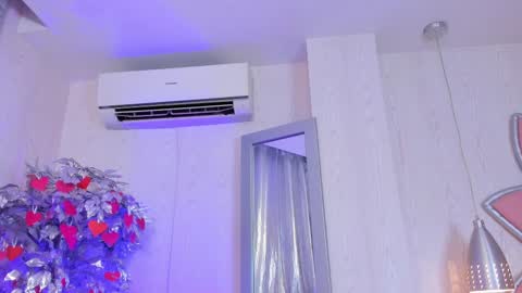 Snapshot of tamyeliot chatting on February 12, 2025, 7:02 am Tamy online show from February 12, 2025, 7:02 am