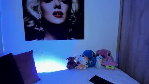 tania06 online show from December 4, 2025, 1:20 pm