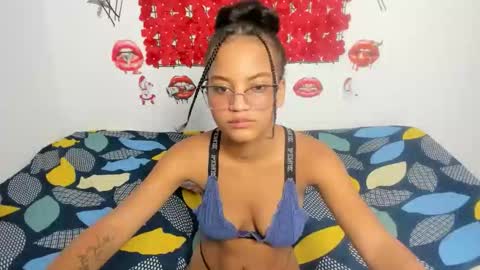 Snapshot of tania_hot0 chatting on December 1, 2025, 1:38 pm tania_hot0 online show from December 1, 2025, 1:38 pm