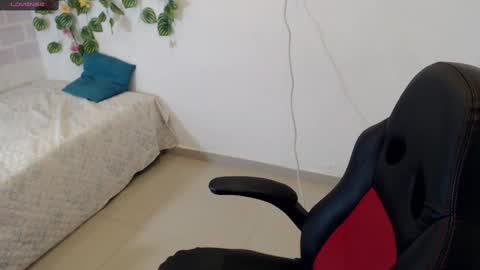 Tania  online show from March 8, 2025, 5:22 pm