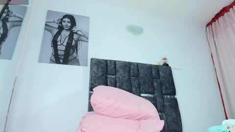 Tania online show from April 14, 2026, 9:04 am