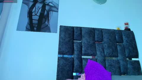 Snapshot of taniamilan chatting on May 2, 2026, 7:46 am Tania online show from May 2, 2026, 7:46 am