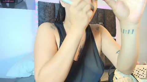 Snapshot of taniamilan chatting on June 22, 2026, 8:33 am Tania online show from June 22, 2026, 8:33 am