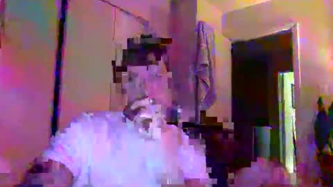 Snapshot of tantrichealing chatting on November 25, 2025, 1:05 am Dr. Love online show from November 25, 2025, 1:05 am