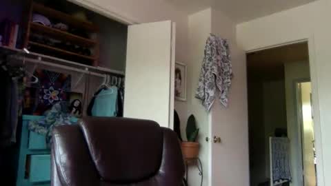 Snapshot of tantrichealing chatting on April 18, 2026, 7:58 pm Dr. Love online show from April 18, 2026, 7:58 pm