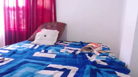 Snapshot of tantricroots chatting on December 7, 2024, 7:43 pm Angeline Follow online show from December 7, 2024, 7:43 pm