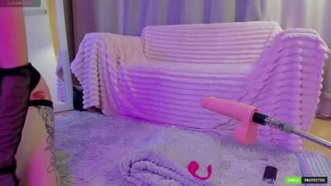 tanya_wellis online show from December 14, 2025, 10:42 am