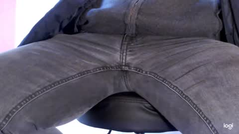 Snapshot of tap_b chatting on February 12, 2025, 8:38 am Patrick online show from February 12, 2025, 8:38 am