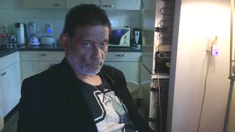 Genaro Thode online show from June 4, 2026, 1:06 pm