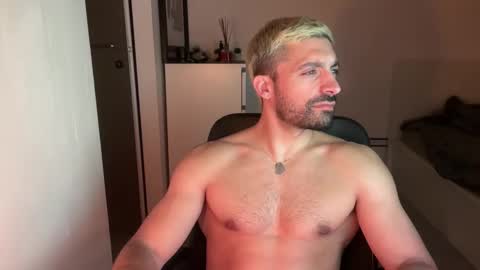 tarquit8 online show from September 30, 2025, 8:58 pm