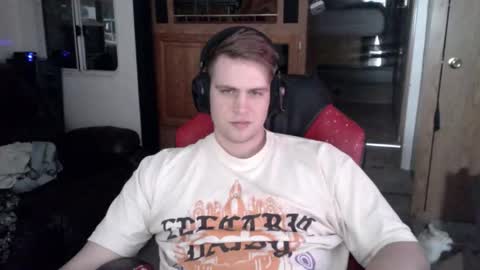 tarus333 online show from February 12, 2026, 7:25 am