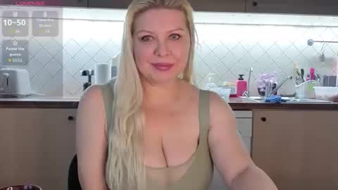 Tasha  Moon online show from December 16, 2025, 8:08 am