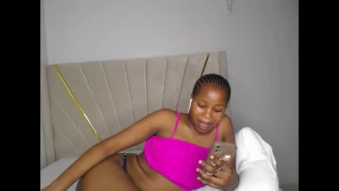 Snapshot of tasha_kimmy chatting on March 10, 2026, 12:59 am Ireen online show from March 10, 2026, 12:59 am