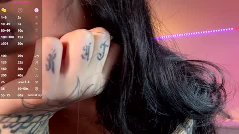 Viola online show from May 2, 2026, 10:15 pm