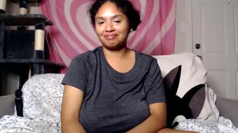 Snapshot of tasteekitty chatting on October 27, 2025, 6:17 am Tastee Kitty online show from October 27, 2025, 6:17 am