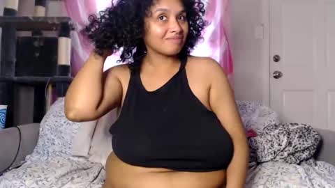 Snapshot of tasteekitty chatting on January 18, 2026, 10:13 pm Tastee Kitty online show from January 18, 2026, 10:13 pm